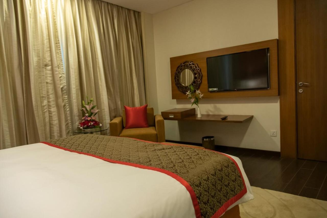 รามาดา พลาซา บาย วินด์แฮม ปูเน่ ฮินเจวาที Hotel Dapuri ภายนอก รูปภาพ